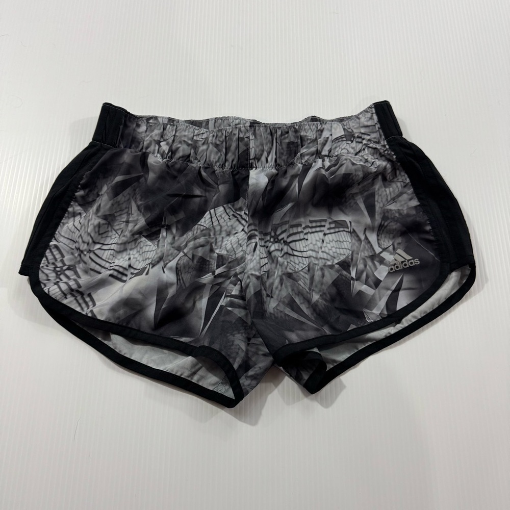 308. Adidas Women's Geometric Black and Gray Athletic Shorts‎ (S)